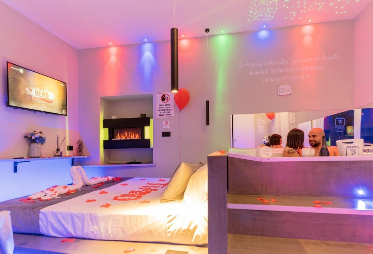 Napoli In Relax Hotel ภายนอก รูปภาพ
